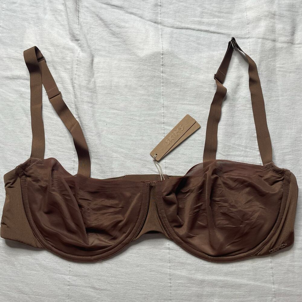 NWT Skims No Show Molded Unlined Balconette Bra Sz 42D Jasper